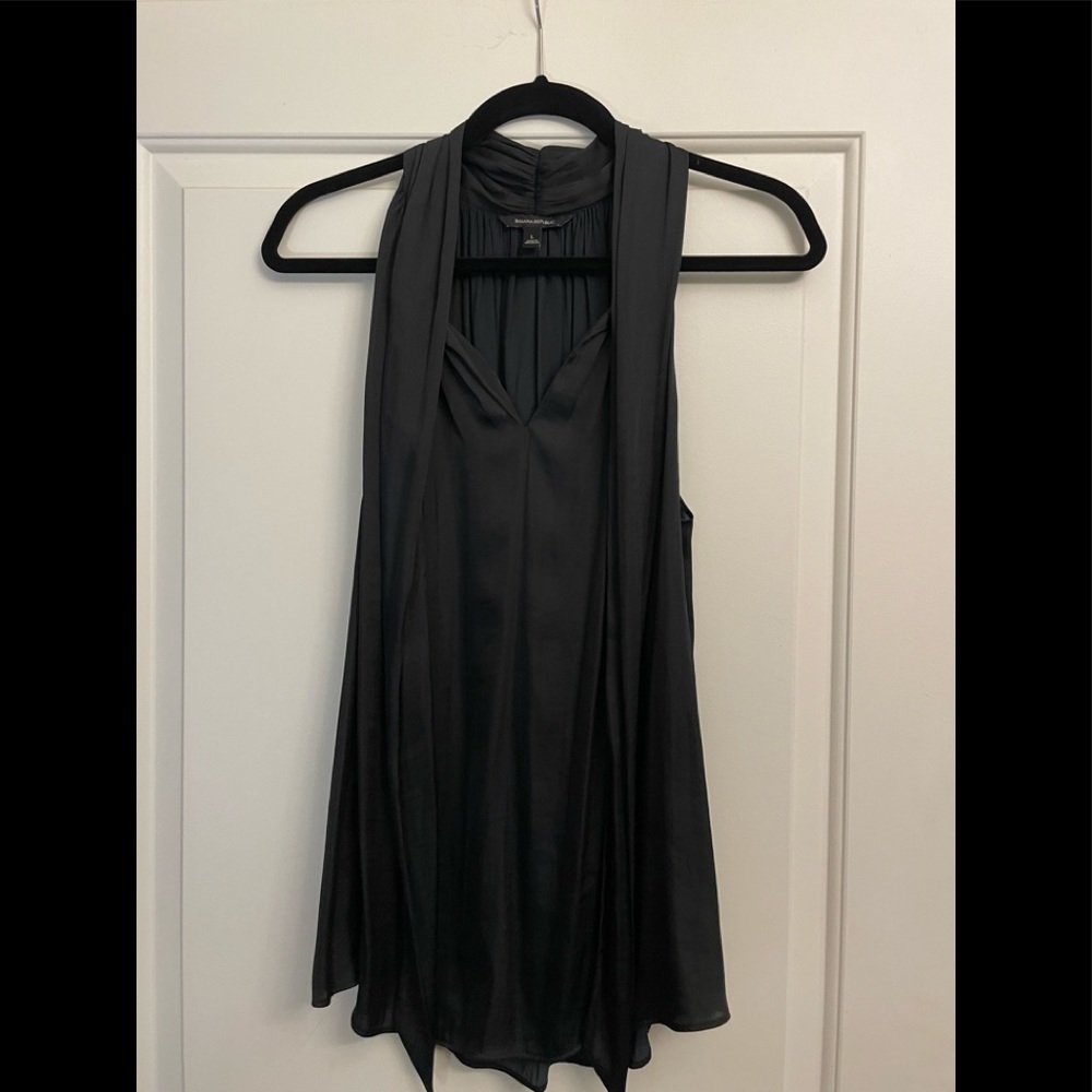 Banana Republic black tank with neck tie or leave open